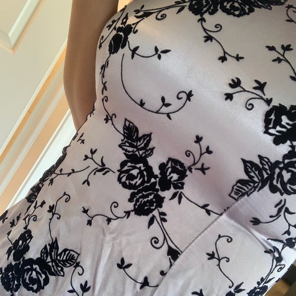 Vintage mini suede dress - Picture 4 of 4